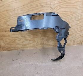 4m0807095e Audi 2017 2018 2019 2020 Q7 Front Bumper Left Side Bracket Cover Oem