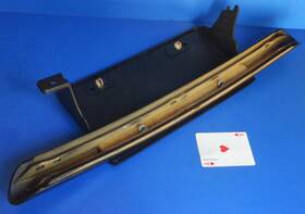 51-11-8-108-172 Bmw 1989-95 8-series E31 850ci 840 Front Bumper Filler And License Plate Base
