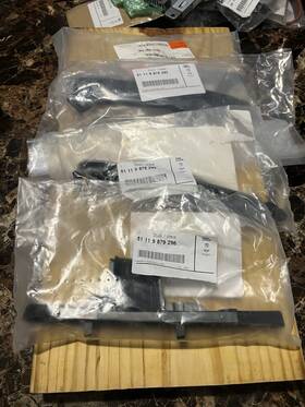 51119879294 Bmw Genuine Bumper Cover Guides All 4 For Front