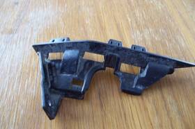 51127165180 Bmw 2003-2008 Z4 E85 Front Bumper Right Passenger Side Mount Support Bracket Oem