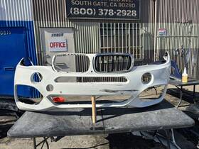 8054014 Bmw 2014-2018 X5 F15 M Sport Front Bumper Cover Oem 5111
