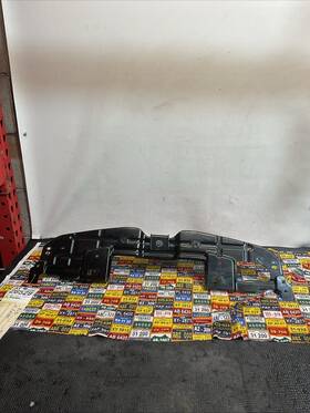 42399724 Buick 2016 Encore Front Bumper Upper Center Support Mount Bracket Oem