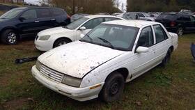 22652144 Chevrolet Front Bumper Fits 95-96 Toyota Corsica Oem