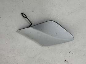 23422670 Chevrolet 2016-2018 Cruze Front Bumper Tow Hook Cover Oem