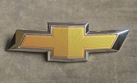 26358908 Chevrolet 2025 Equinox Front Bumper Emblem Badge Logo Cover Oem