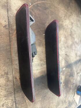 262.fd1h07 Ford 2005-2009 Mustang Gt Coupe Pair Rear Turn Signal Lights Bumper