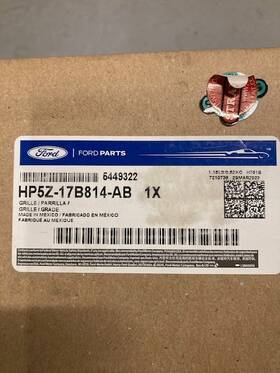 Hp5z-17b814-ab Ford New Genuine Lincoln Mkz 2017-2020 Left Bumper Cover Spacer