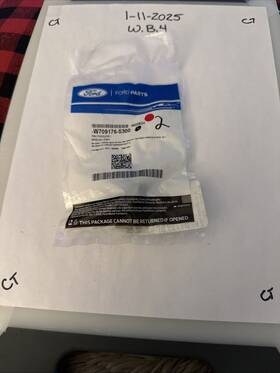 W709176-s300 Ford -w709176-s300 2 Genuine Wheel Opening Molding Retainer