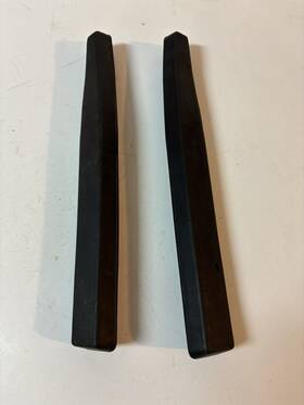 L6fbg General Motors Nos 1967-1972 Chevy Gmc Accessory Truck Front High Rise Bumper Guard Pads Pair