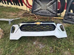 42769277 Gm 2024 2025 Chevrolet Chevy Trax Front Bumper Cover Oem
