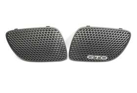 92162540 Gm 2004-2006 Pontiac Gto Factory Front Bumper Silver Grilles Pair Used