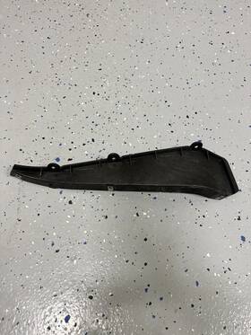 23362189 Gm Genuine Parts Bumper Cover Bracket