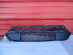 23464007 Gmc 2017 2018 2019 Acadia Denali Lower Grille Oem Used
