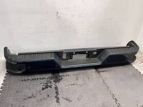 84745085 Gmc 19-23 Sierra 2500-3500 Rear Trunk Bumper Cover Panel Trim Oem