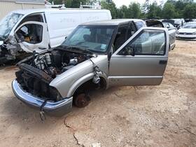 Gmc Truck 105-01359b Front Bumper Chevrolet Chrome Fits 98-03 Blazer S10/jimmy S15 44135