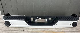 Z28480050 Gmc 2020-2025 Sierra 2500hd Denali Rear Bumper Oem Pearl White