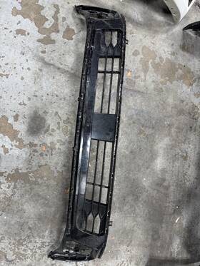 86531-r5320 Kia 2021 2022 2023 Sorento Front Bumper Lower Grille Grill Has Crack Broken