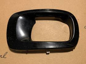 Ta02-50c21 Mazda Millenia 1995 Front Bumper Fog Light Time Cover Black Oem