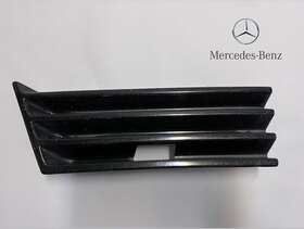 2108850426 Mercedes-benz 1996-1999 E-class Right Front Bumper Tow Hook Grill