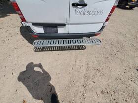 190.mb9t16 Mercedes-benz Truck 2016 Sprinter Van 2500 Oem Add On Step Bumper