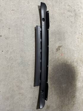 6lp45rxfab Mopar 2018-24 Jeep Wrangler Jl Front Bumper Upper Closeout Panel Used