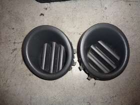 62257-9z440 Nissan 2001-2004 Xterra Frontier Right And Left Bumper Fog Light Covers Oem Used