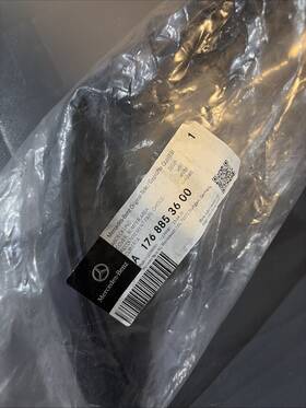 176-885-36-00 Oem Mercedes-benz Cla250 Front Right Bumper Cover Trim 1768853600 New