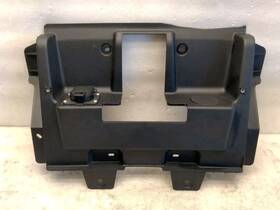 Pt00030860-m Rivian R1t Rear Lower Bumper Trailer Tow Hitch Connector Trim 2022-2204 Oem