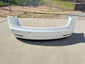 1083983-00-g Tesla 2017 - 2021 Model 3 Rear Bumper Cover Inch No Shipping