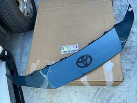 52111-aq010 Toyota 2025-2030 Camry Se Xse Front Radiator Upper Bumper Cover Oem