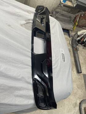 3cn807568r Volkswagen Oem 2018 2019 2020 Atlas Rear Bumper Lower Diffuser Trim Excellent