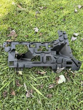 31353371 Volvo Genuine Mount Bracket
