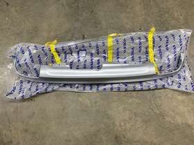 31477025 Volvo 2016-2021 Xc90 Rear Bumper Cover Lower Trim Valence Silver New
